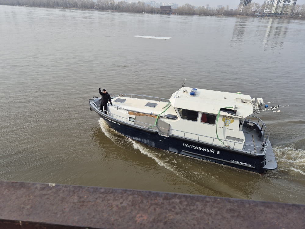 Спуск на воду служебного теплохода «Патрульный-8»